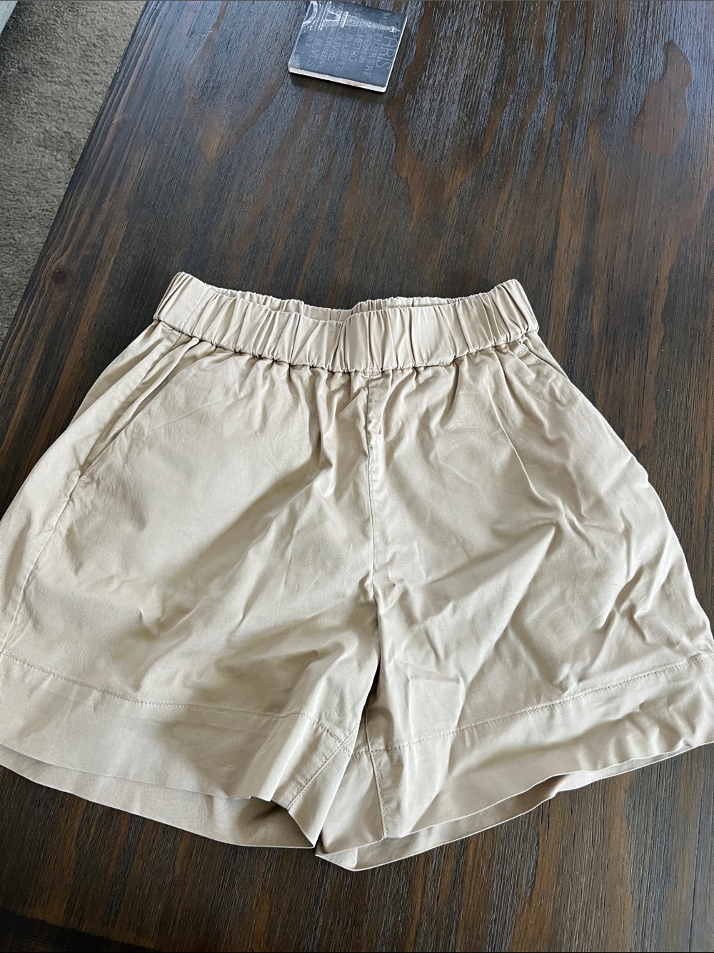 Everlane Light Beige Elastic-Waist Cotton Shorts